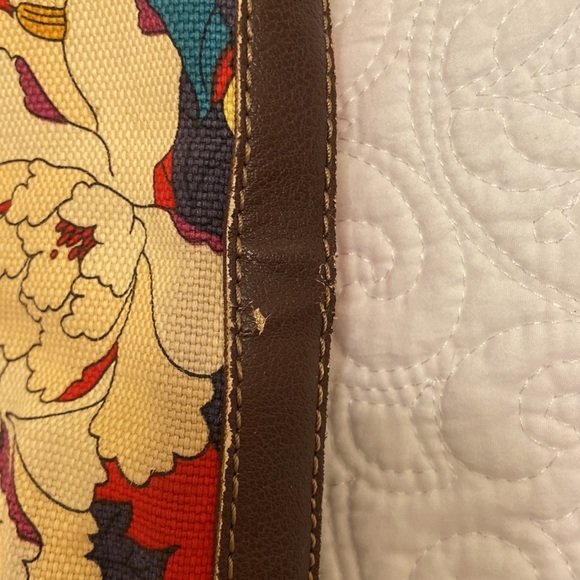 Sakroots Peace, Medium Tote Satchel, Crimson Flower - Picture 11 of 16